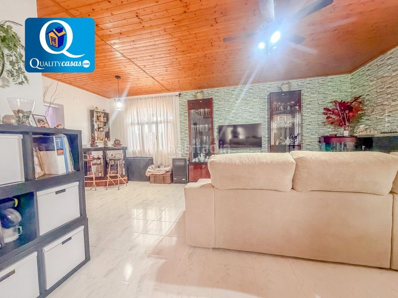 Foto 3b373d29-670c-45fa-9980-013a157dd059. Xalet amb calefacció aparcament a Busot