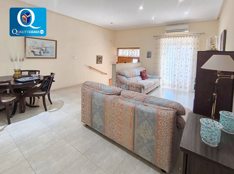 Foto b995df83-e291-4065-ad12-7b14000672a8. Casa a schiera con riscaldamento in Campoamor Alicante