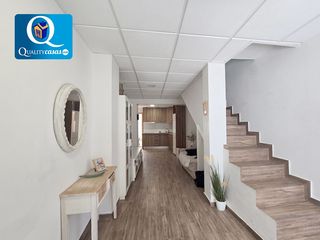 Maison jumelée à Prosperidad. Adosado en venta en centro, 2 dormitorios.