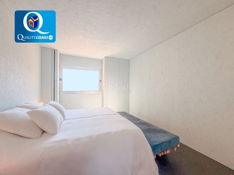 Foto b3673e2f-4c81-4fe3-ad89-e9f1884f3aaf. Àtic amb calefacció aparcament piscina a Albufereta Alicante