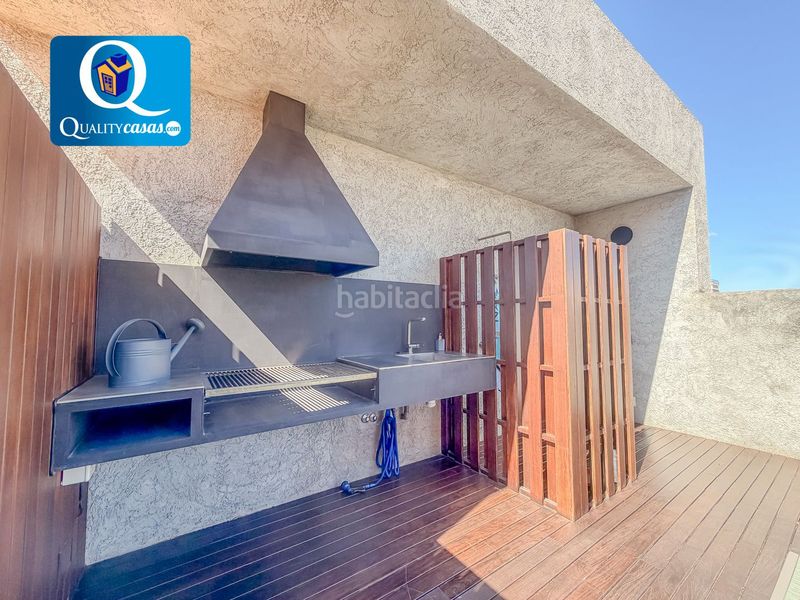 Foto d0760c29-6663-4a93-80d5-085e67ae25c2. Àtic amb calefacció aparcament piscina a Albufereta Alicante