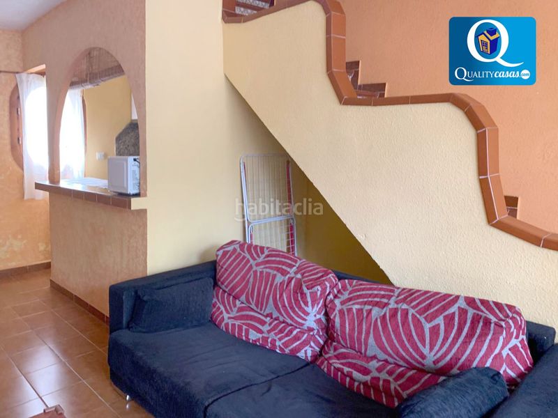 Foto a28155b7-7b0a-47e6-a73c-e8fee58e95b2. Casa amb aparcament piscina a Pueblo Español-Coveta Fumá Campello (el)