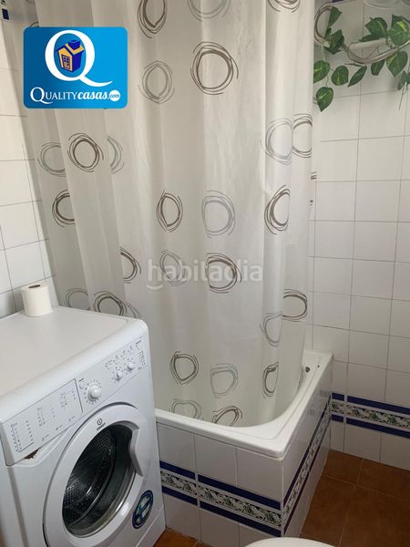 Foto a8351c66-e676-4fc7-95d6-adcd8cac811e. Casa amb aparcament piscina a Pueblo Español-Coveta Fumá Campello (el)