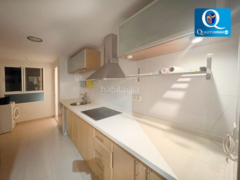 Foto ac9b0199-77c0-4c04-93ed-ce26028b70e7. Àtic amb calefacció aparcament piscina a Benalúa Alicante