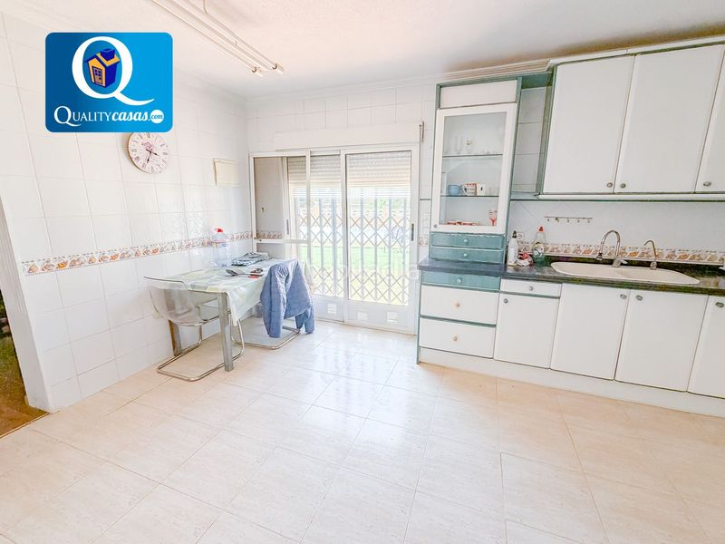 Foto bf9008ba-5fa2-4ec7-97b9-7423fd5a6e5f. Chalet  en venta en rio park, 4 dormitorios. en Mutxamel