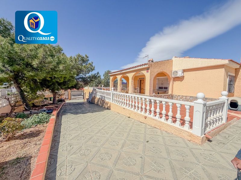 Foto b3b5ea66-037b-4995-8de5-faa26f3a86e5. Xalet amb calefacció aparcament a Valle del Sol Mutxamel