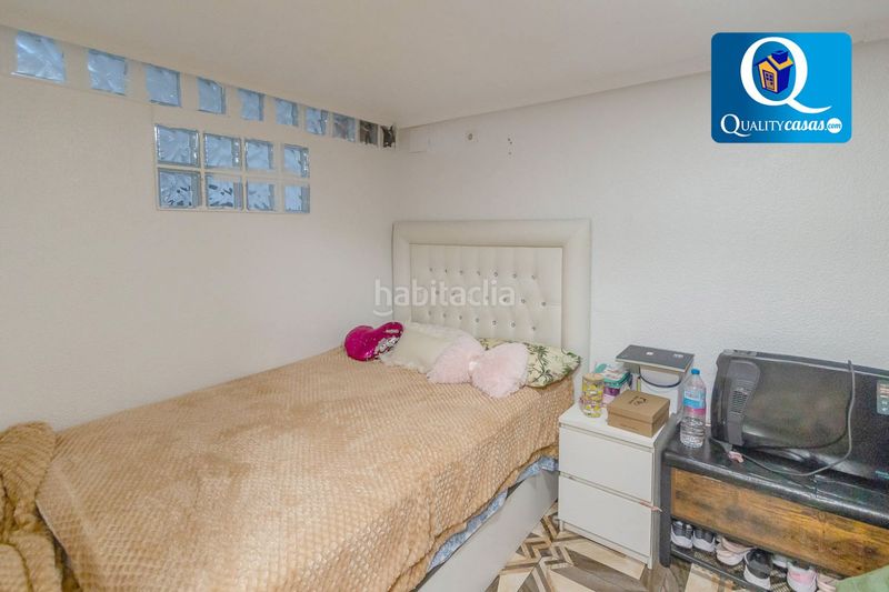 Foto d12b3a84-cc66-45aa-b3d9-89ee80bb654e. Pis a Pla de Bon Repós Alicante