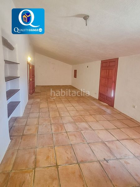 Foto 889b8d12-502b-4701-9f20-534337268567. Xalet amb aparcament a Xixona