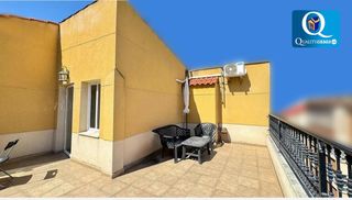 Penthouse in Barrio del Centro. Atico en venta en centro, 1 dormitorio.