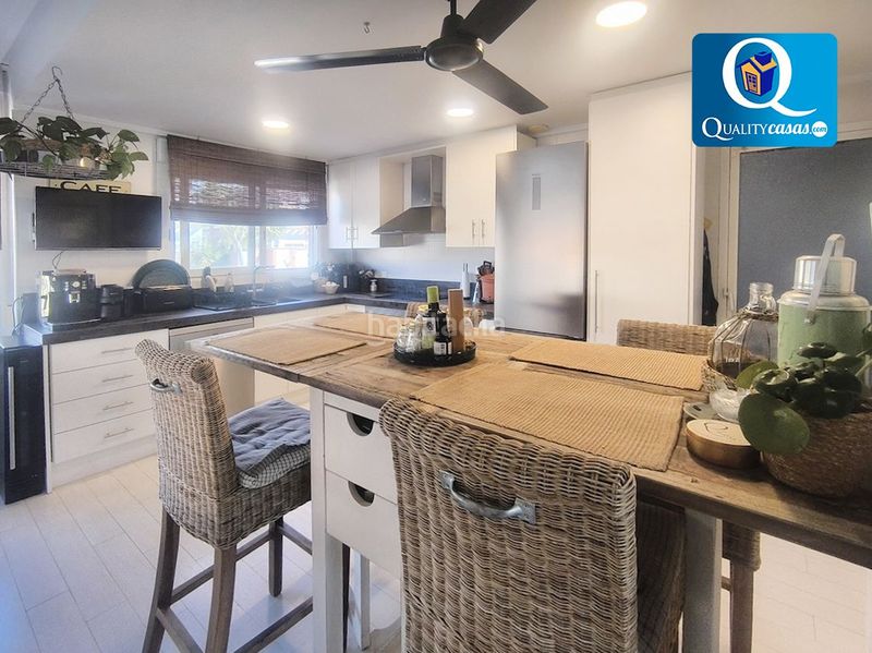 Foto 170d30cd-7977-43df-8282-50279a74c2d0. Xalet amb calefacció aparcament piscina a Almajada-Ravel Mutxamel