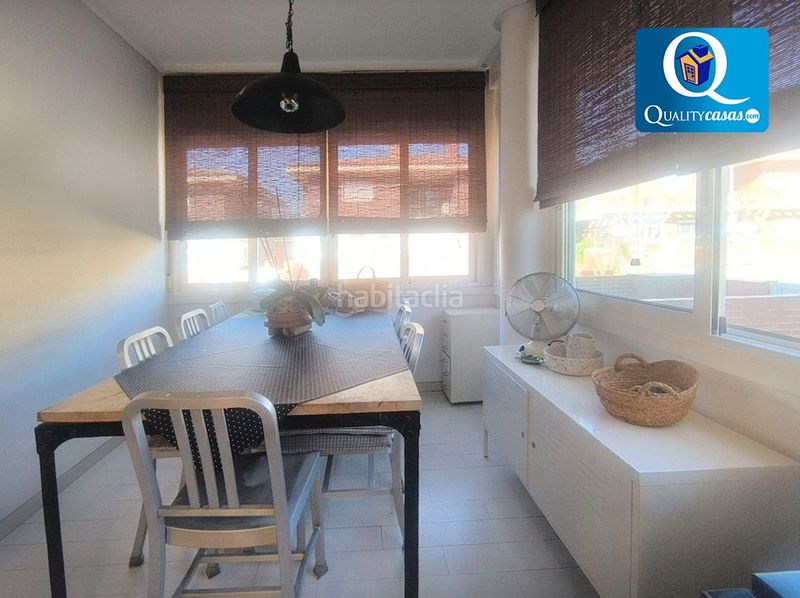 Foto 7182b522-d5cf-46db-aa63-982f5c8ff200. Casa adossada amb calefacció aparcament piscina a Mutxamel