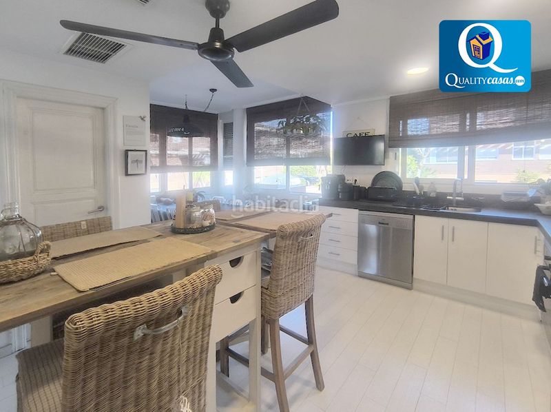 Foto fea0f75f-b9b1-4fd9-af4d-72ffdbdf0b1f. Casa adossada amb calefacció aparcament piscina a Mutxamel