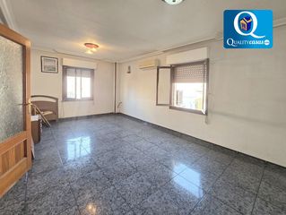 Pis a Prosperidad. Piso en venta en centro, 3 dormitorios.
