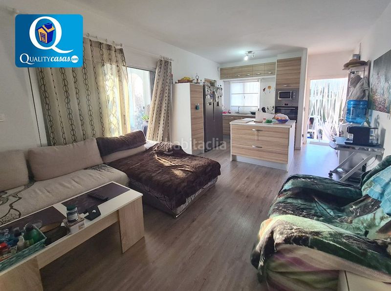 Foto 1c34df67-9371-43bd-8cc3-97a44d27e4ba. Casa amb aparcament a Busot