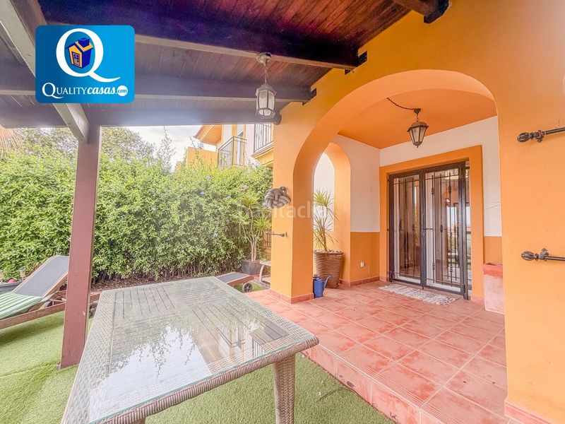 Foto c85ea9d1-d31c-4627-baf1-b6a62ce5c79c. Casa amb aparcament piscina a Bonalba-Cotoveta Mutxamel
