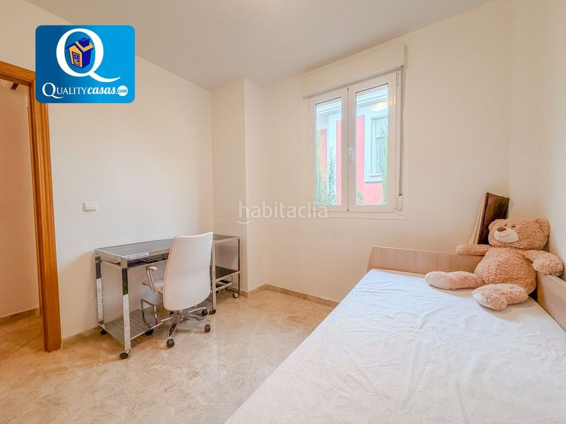 Foto bc4c5a50-cd06-49ff-b1bc-7fd170305e00. Casa adossada amb aparcament piscina a Bonalba-Cotoveta Mutxamel