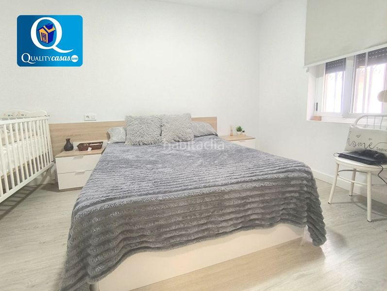 Foto 40df7c45-e09f-4c0c-bc74-1768fd4336b2. Casa a Centro Elda