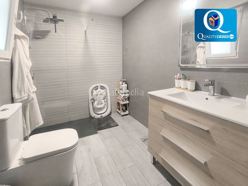 Foto b3de4d0b-56a3-4894-b957-008ccf6a6deb. Casa a Centro Elda