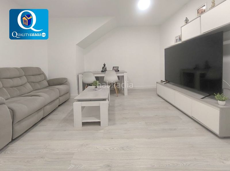 Foto ed24c6f8-afee-484d-9ccf-5e234c033382. Casa a Centro Elda