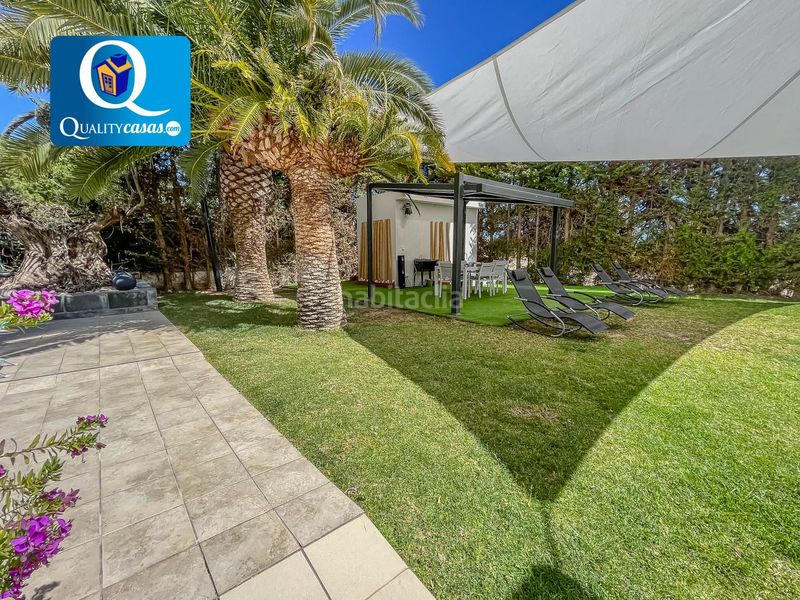 Foto 2a81d4de-7ee7-4878-8a67-5d4977223628. Chalet with heating parking in Santa Faz Alicante