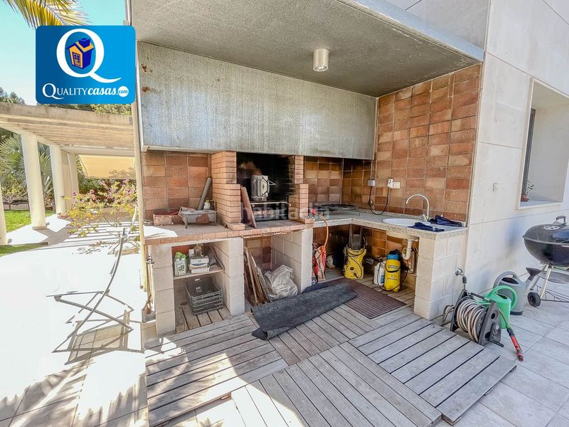 Foto a9b6bdb5-65a1-4a40-8e2f-d4522d899a22. Chalet with heating parking in Santa Faz Alicante