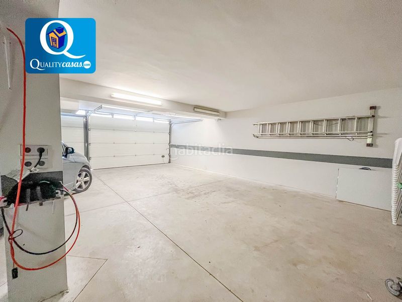 Foto c9fda5bb-17ff-407b-bc1d-45aba1e38a13. Chalet with heating parking in Santa Faz Alicante