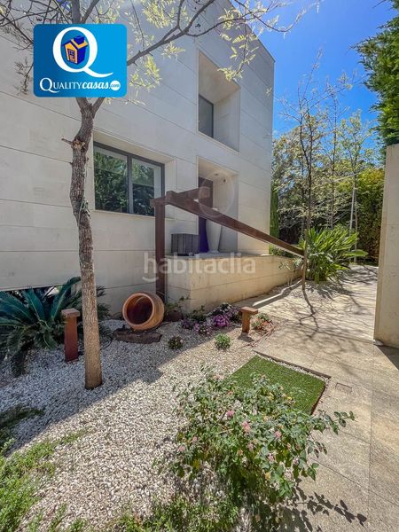 Foto e914bd62-3da0-46d7-b0ea-a9d50a59b627. Chalet with heating parking in Santa Faz Alicante