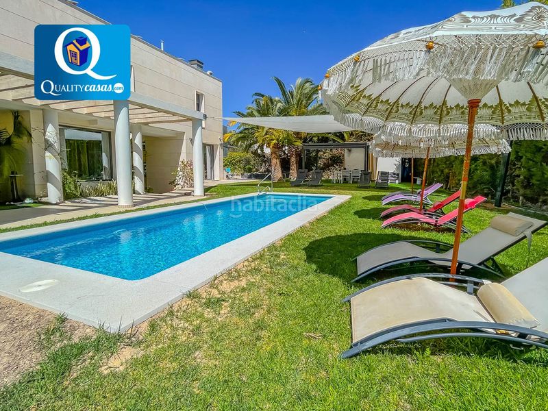 Foto f2550b5d-f906-42f5-883d-e53ede266bd1. Chalet with heating parking in Santa Faz Alicante