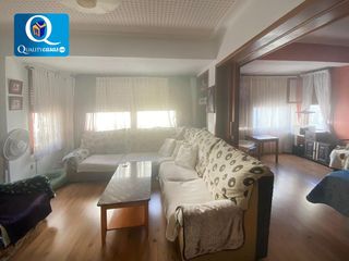 Flat in Monòver. Piso en venta en monóvarmonòver, 4 dormitorios.