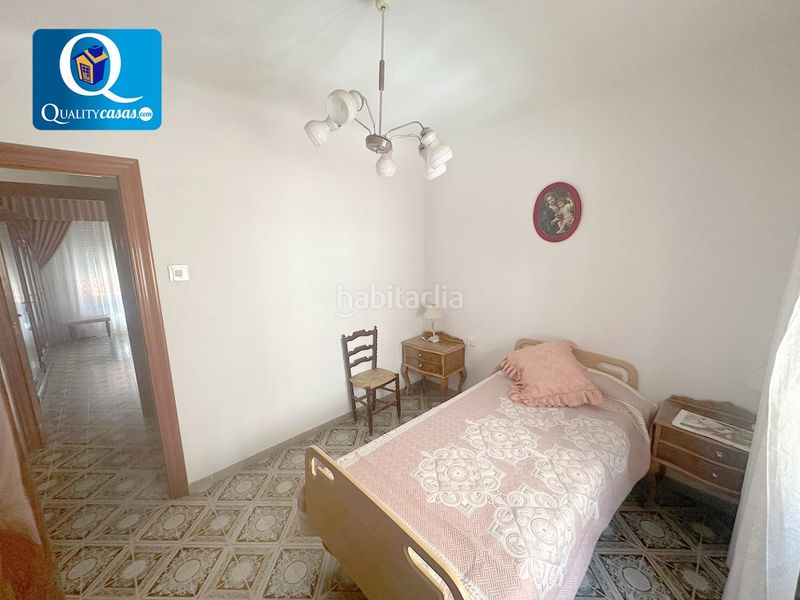 Foto 2be165df-ffce-46d1-b358-b98cc46982a2. Pis a Xixona