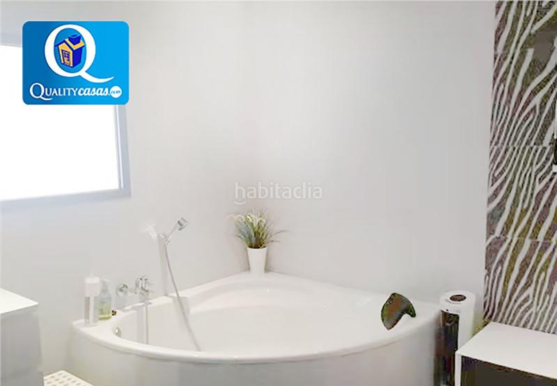 Foto 6ca394c7-0e8d-4b4b-b28a-e1f96866671c. Chalet avec parking dans Peña de las Águilas Elche / Elx