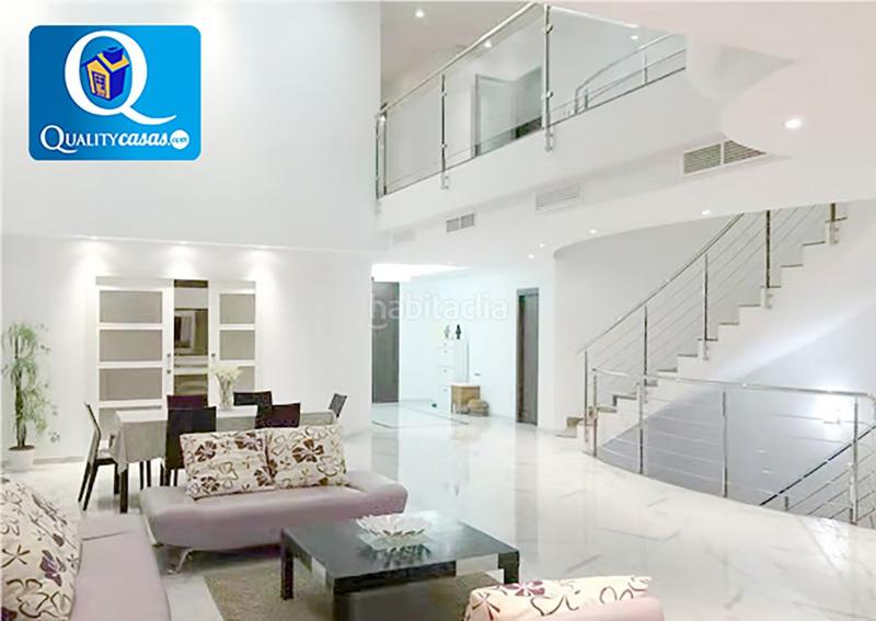 Foto 7b444166-c4b9-4d7a-a468-74161489a5a9. Chalet avec parking dans Peña de las Águilas Elche / Elx