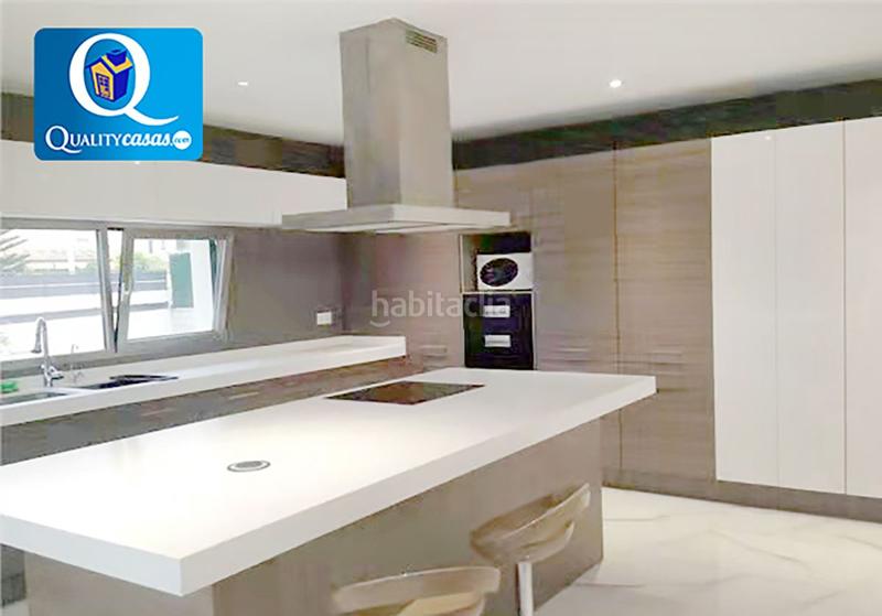 Foto 94928045-1b30-4974-97a2-61303fe0d68e. Chalet avec parking dans Peña de las Águilas Elche / Elx