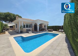 Chalet à Bonalba-Cotoveta. Chalet en venta en bonalba, 4 dormitorios.