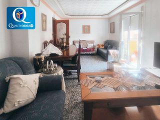 Appartement à Petrer. Apartamento en venta en centro, 4 dormitorios.