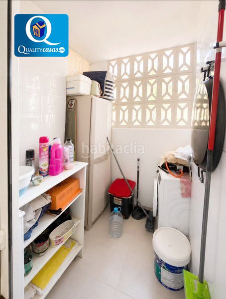 Foto 3fe008b5-6bd0-4024-a91a-824634230794. Casa amb aparcament piscina a Playa Muchavista Campello (el)