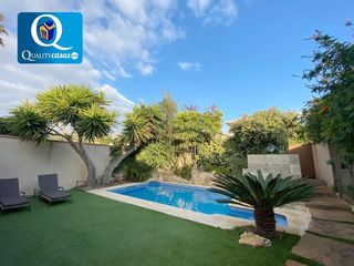 Chalet in Almajada-Ravel. Villa en venta en la almajada, 4 dormitorios.