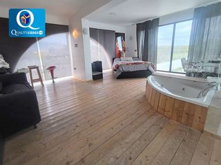 Xalet a Crevillente. Villa en venta en crevillent, 4 dormitorios.