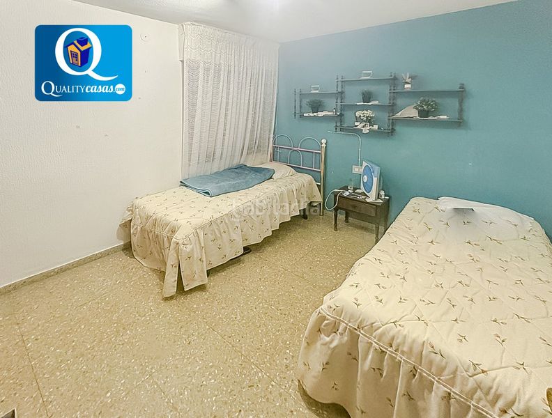 Foto 3d57d949-4eb0-48d2-8649-5411cc60eac9. Pis a Xixona