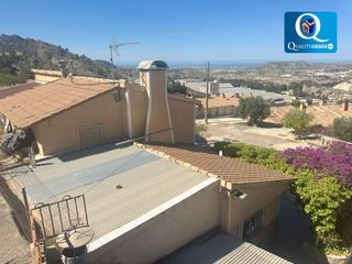 Casa in Xixona. Casa en venta en ameradores, 3 dormitorios.
