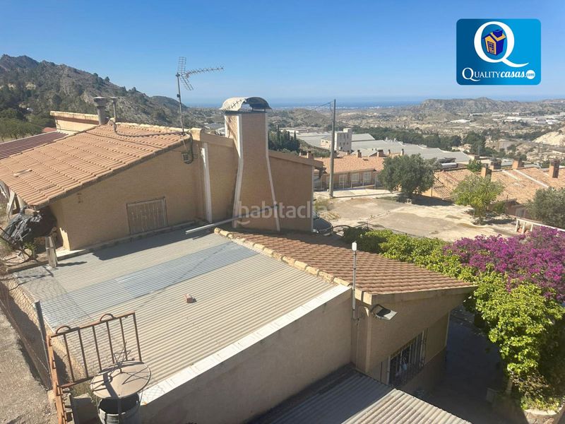 Foto 04432b97-dff8-457b-84fe-92c504df5848. Casa amb aparcament a Xixona