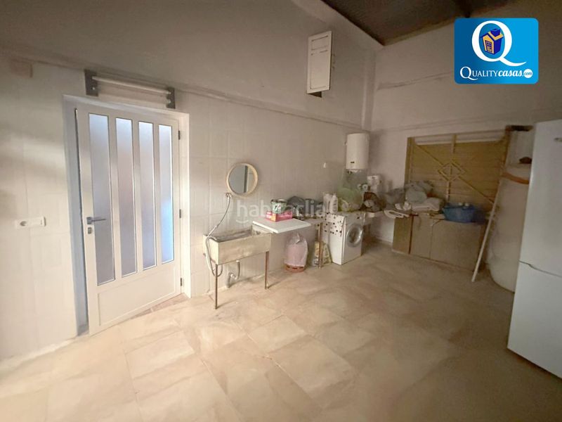 Foto a8ea6105-6150-4a63-8acd-07a654ec815c. Casa amb aparcament a Xixona