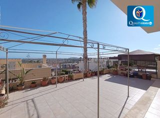Reihenhaus in Bonalba-Cotoveta. Adosado en venta en cotoveta, 3 dormitorios.