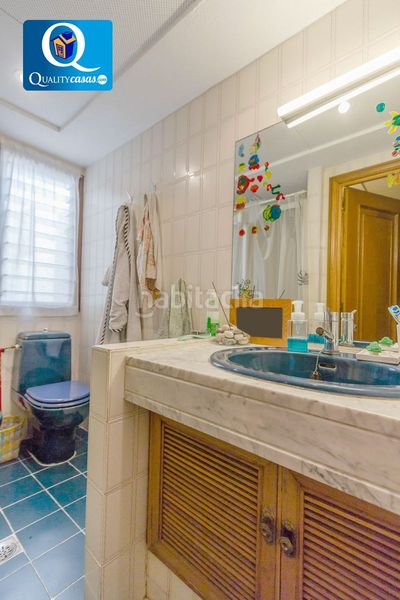 Foto a0f4e2a4-1e3f-437c-bf44-89a1c3ef8f4a. Apartament amb calefacció aparcament a Casco Antiguo - Sta. Cruz - Ayuntamiento Alicante