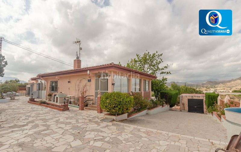 Foto 4c34d0d1-21c0-400d-8d85-d15741ff480b. Casa amb aparcament a Agost