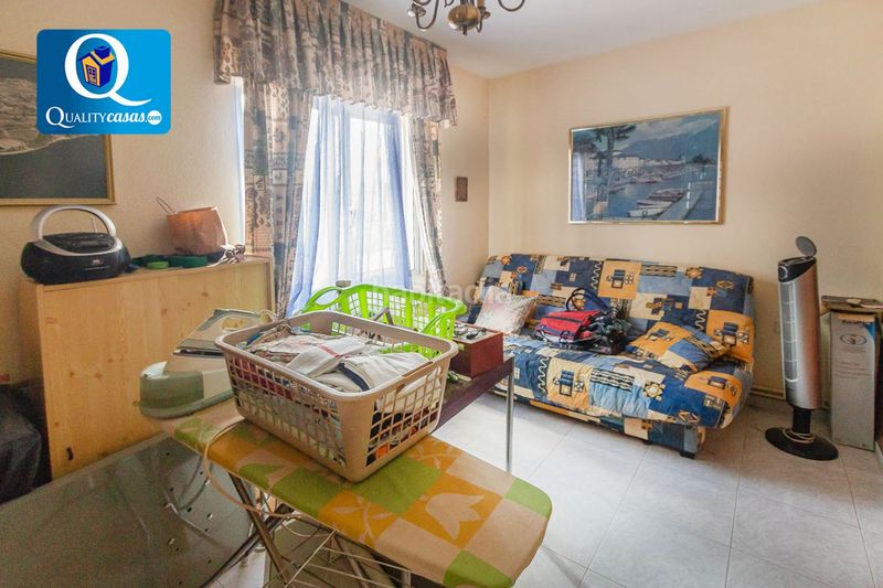 Foto f46a0e72-889c-4c42-bd8c-9b9e1a167dbd. Casa amb aparcament a Agost