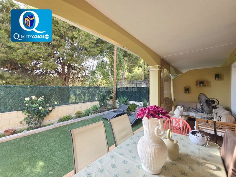 Foto 459f0ee1-ff18-4a32-b8ea-729bcc6d362d. Casa amb piscina a Bonalba-Cotoveta Mutxamel