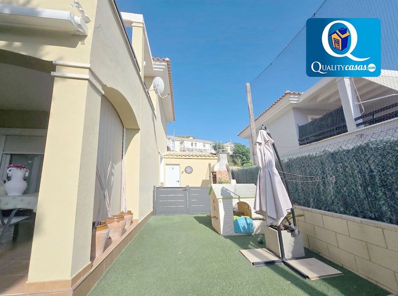 Foto ea605e1d-49dd-4665-b75c-f70f2e037e0f. Casa amb piscina a Bonalba-Cotoveta Mutxamel