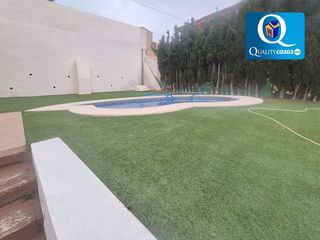 Chalet in Busot. Villa indep. en venta en pla loma, 3 dormitorios.