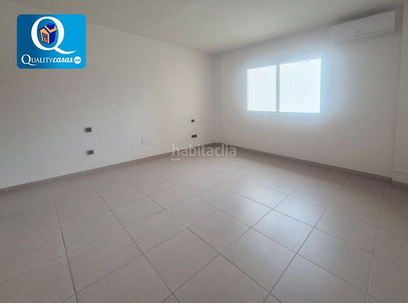 Foto f2cd0e65-f4c6-4a1f-ac11-4d55eb6c18b5. Xalet amb calefacció aparcament a Busot